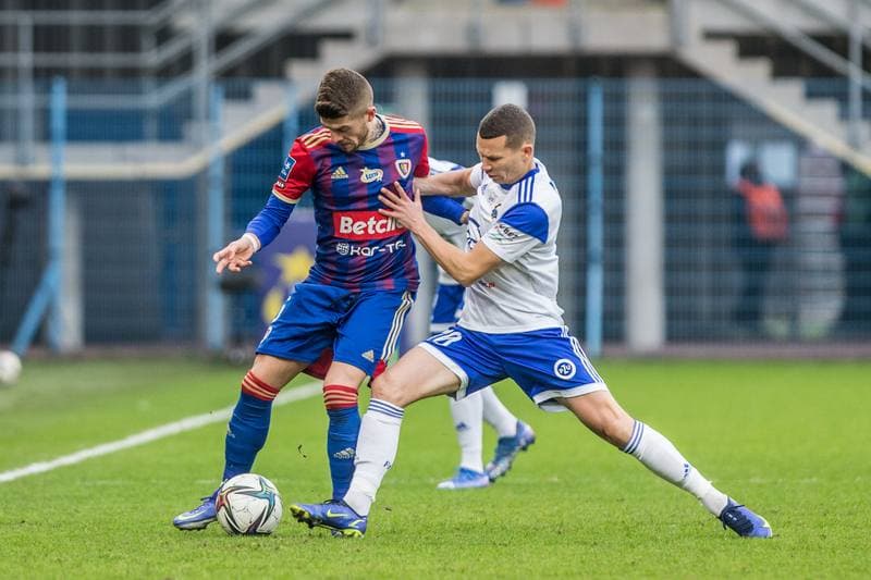 Football. PKO BP Ekstraklasa. Piast Gliwice - Stal Mielec. 18.12.2021