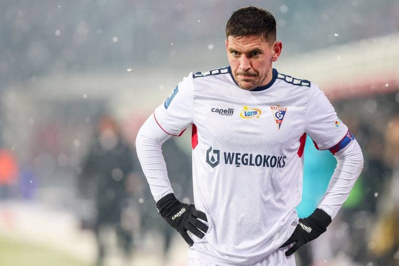 Football. PKO BP Ekstraklasa. Gornik Zabrze - Pogon Szczecin. 01.12.2023