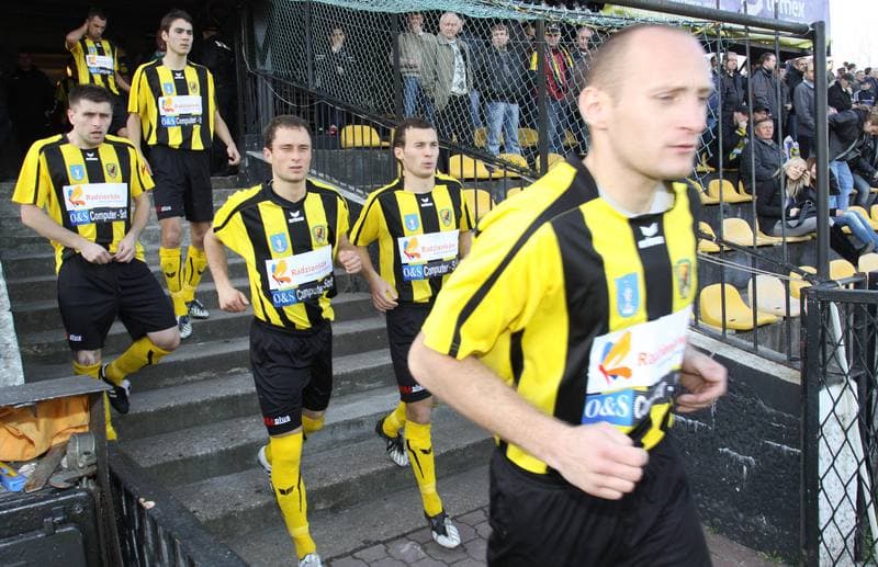 Football. Bytom I liga. Ruch Radzionkow - Piast Gliwice. 30.10.2010
