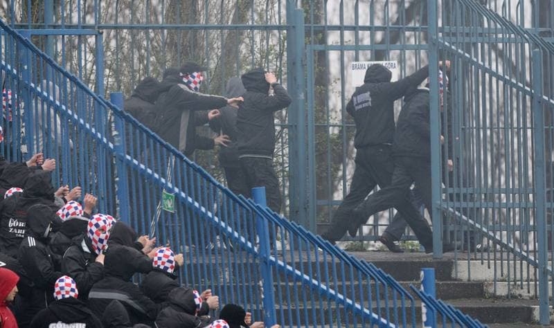 Football. T-Mobile Ekstraklasa. Ruch Chorzow - Gornik Zabrze. 15.04.2012