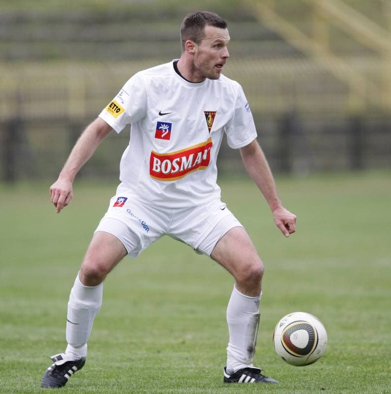 Football. Bytom I liga. Ruch Radzionkow - Pogon Szczecin. 16.10.2010