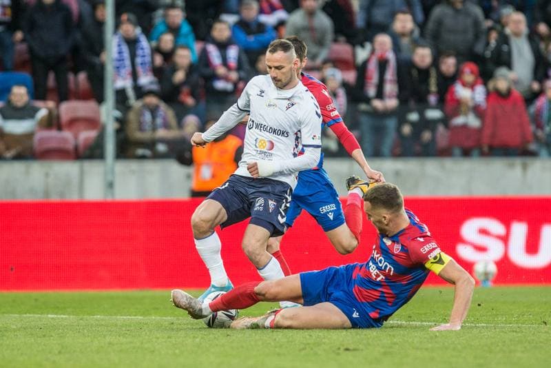 Football. PKO BP Ekstraklasa. Gornik Zabrze - Rakow Czestochowa. 20.02.2022