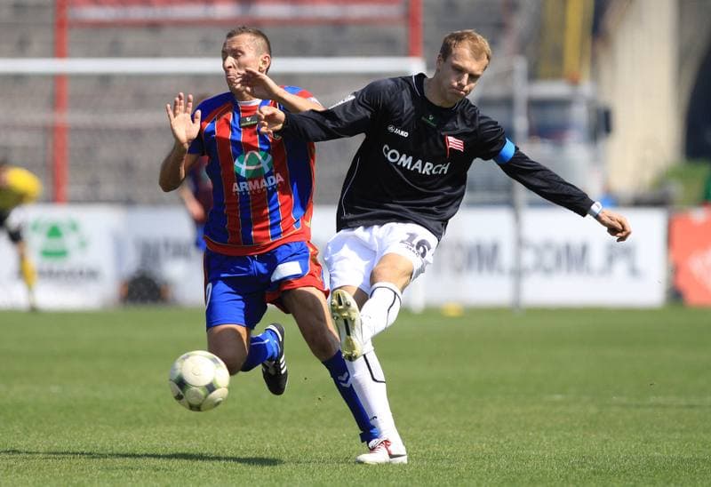 Football. Ekstraklasa. Polonia Bytom - Cracovia Krakow. 24.04.2010