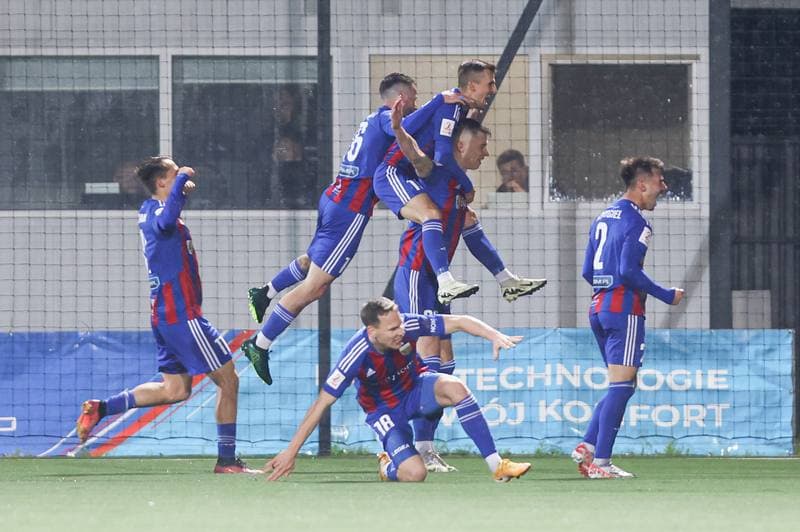 Football. II Liga. Polonia Bytom - KKS 1925 Kalisz. 19.04.2024