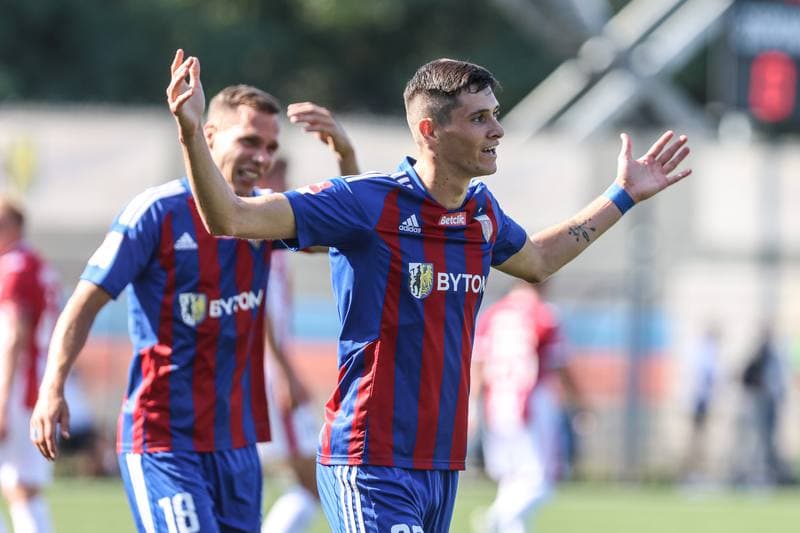 Football. Betclic II liga. Polonia Bytom - Resovia Rzeszow. 24.08.2024