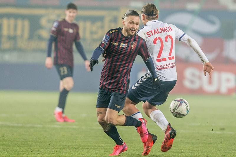 Football. PKO BP Ekstraklasa. Gornik Zabrze - Pogon Szczecin. 12.12.2021