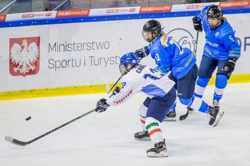 Ice Hockey. Women's World Championship Division 1 Group B. Italy - Kazakhstan. 11.04.2022