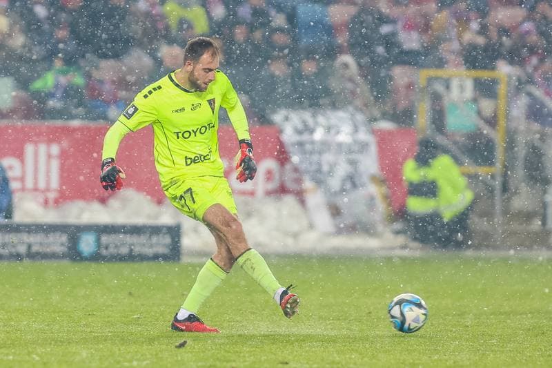 Football. PKO BP Ekstraklasa. Gornik Zabrze - Pogon Szczecin. 01.12.2023