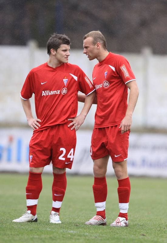 Football. Sparing. Wawel Wirek - Gornik Zabrze. 27.03.2010