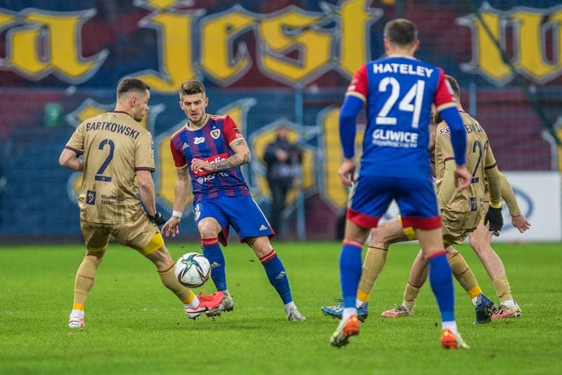 Football. PKO BP Ekstraklasa. Piast Gliwice - Pogon Szczecin. 05.02.2022