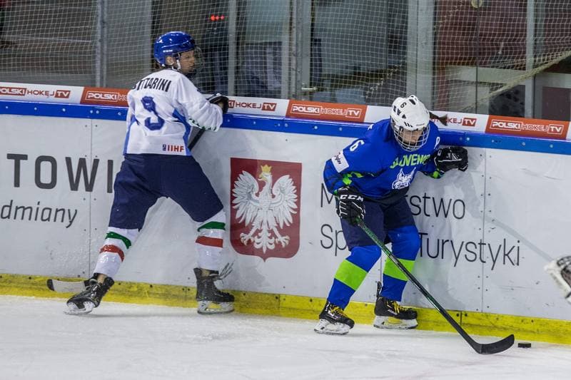 Ice Hockey. Women's World Championship Division 1B. Slovenia - Italy. 08.04.2022