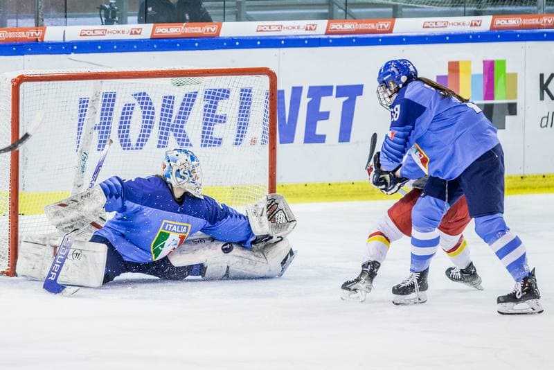 Ice Hockey. Women's World Championship Division 1 Group B. Italy - China. 09.04.2022