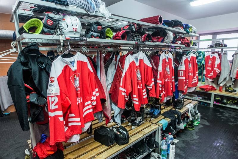 Ice Hockey. Women's World Championship Division 1B. Poland - Slovenia. 09.04.2022