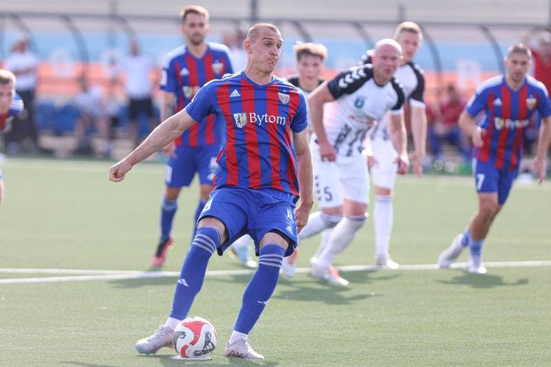 Football. II Liga. Polonia Bytom - Sandecja Nowy Sacz. 03.05.2024