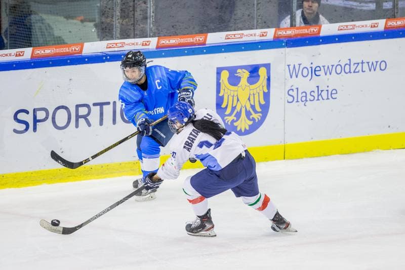 Ice Hockey. Women's World Championship Division 1 Group B. Italy - Kazakhstan. 11.04.2022