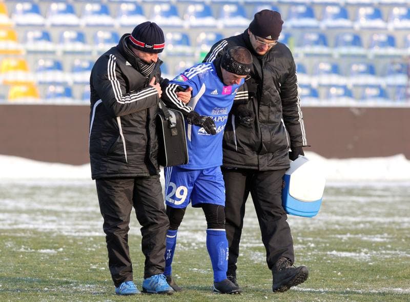 Football. Sparing. Podbeskidzie Bielsko-Biala - MFK Karvina. 11.02.2012