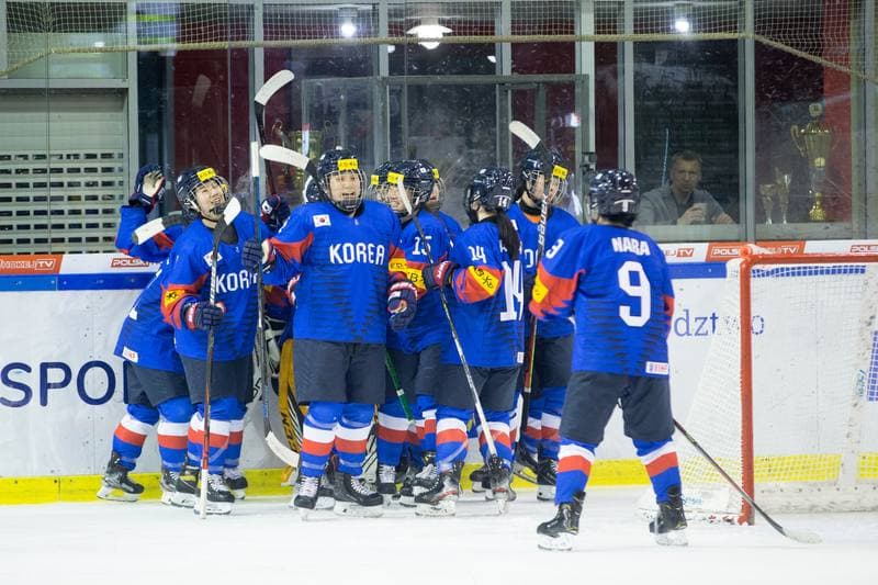 Ice Hockey. Women's World Championship Division 1 Group B. Korea - Slovenia. 12.04.2022