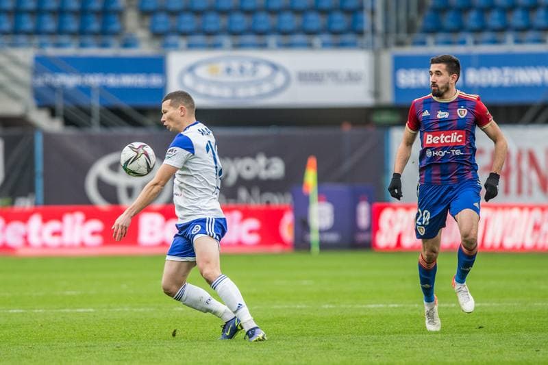 Football. PKO BP Ekstraklasa. Piast Gliwice - Stal Mielec. 18.12.2021