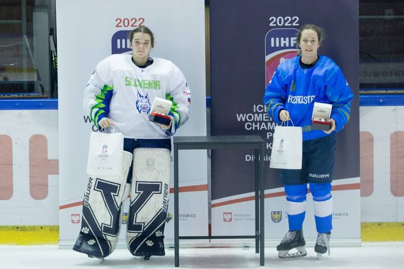 Ice Hockey. Women's World Championship Division 1B. Kazakhstan - Slovenia. 14.04.2022