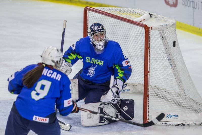 Ice Hockey. Women's World Championship Division 1B. Slovenia - Italy. 08.04.2022
