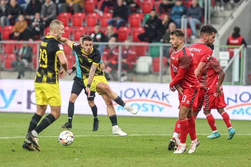 Football. Betclic II liga. Zaglebie Sosnowiec - Wieczysta Krakow. 26.10.2024