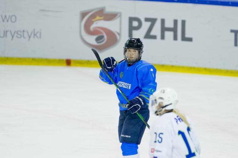 Ice Hockey. Women's World Championship Division 1B. Kazakhstan - Slovenia. 14.04.2022