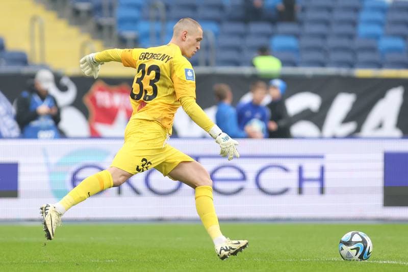 Football. PKO BP Ekstraklasa. Ruch Chorzow - Warta Poznan. 17.02.2024