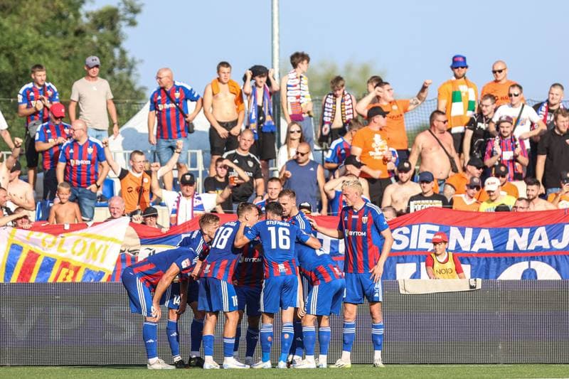Football. Betclic II liga. Polonia Bytom - Resovia Rzeszow. 24.08.2024