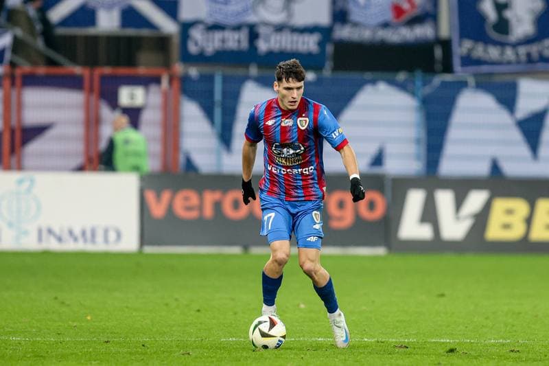 Football. PKO BP Ekstraklasa. Piast Gliwice - Lech Poznan. 29.11.2024