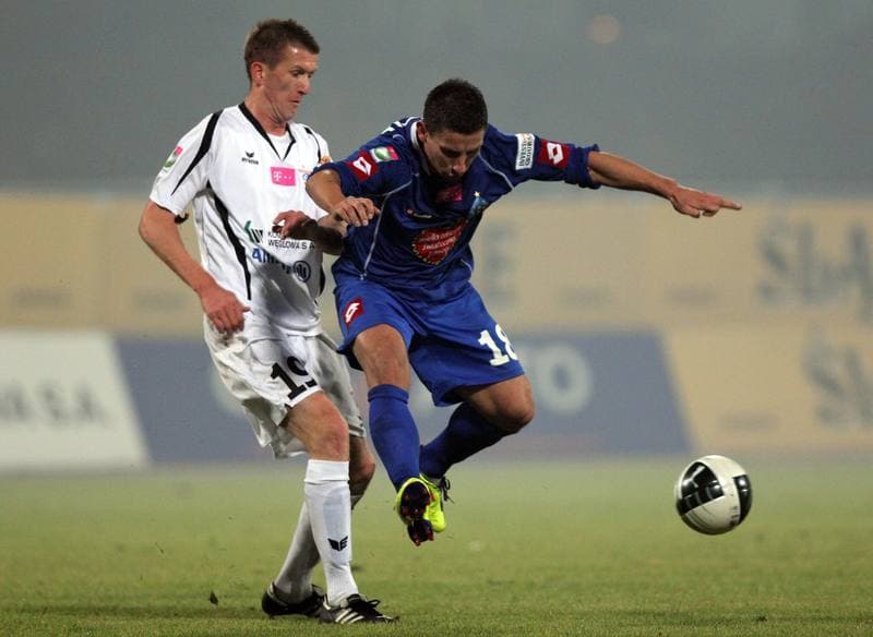 Football. T-Mobile Ekstraklasa. Gornik Zabrze - Ruch Chorzow. 21.10.2011
