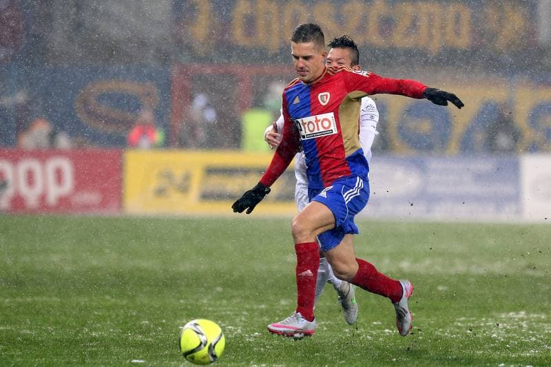 Football. Ekstraklasa. Piast Gliwice - Pogon Szczecin. 19.02.2016
