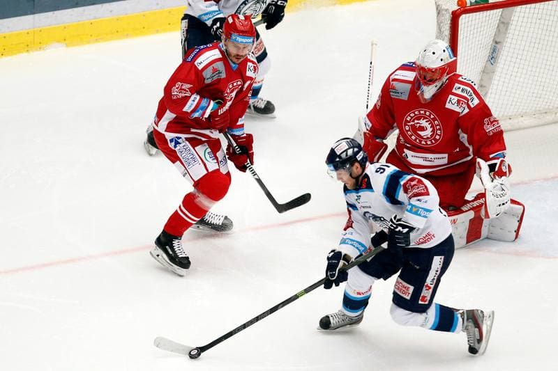 Ice Hockey. Tipsport Extraliga. Ocelari Trinec - Bili Tygri Liberec. 22.12.2017