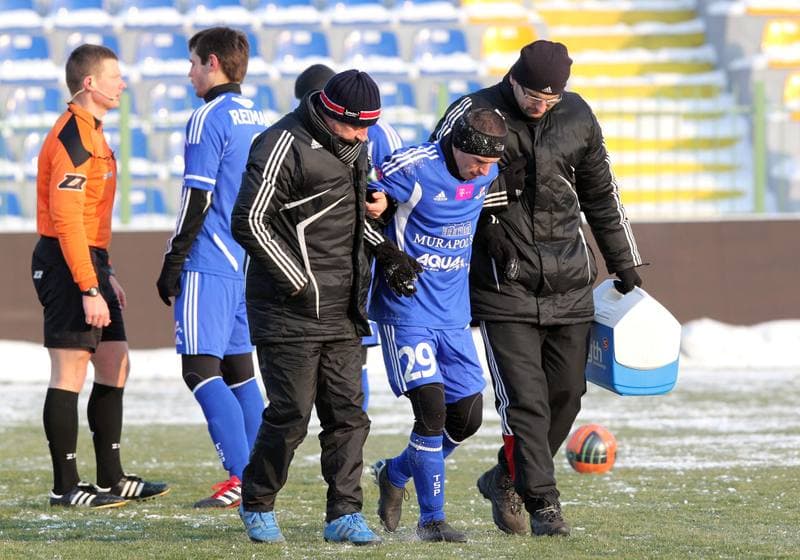Football. Sparing. Podbeskidzie Bielsko-Biala - MFK Karvina. 11.02.2012