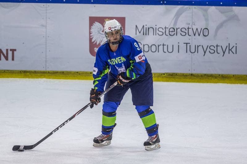 Ice Hockey. Women's World Championship Division 1B. Slovenia - Italy. 08.04.2022