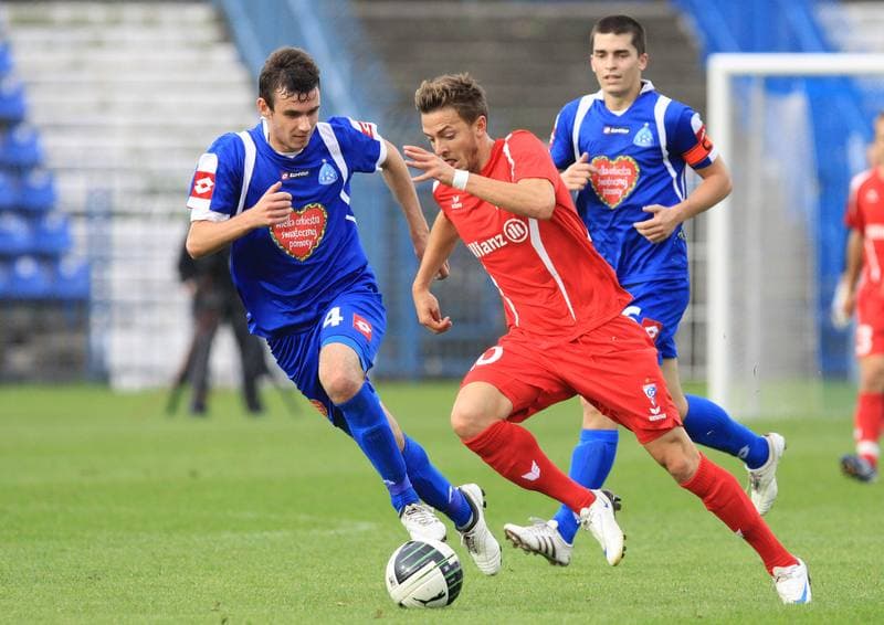 Football. Mlodziezowa Ekstraklasa. Ruch Chorzow - Gornik Zabrze. 30.08.2010
