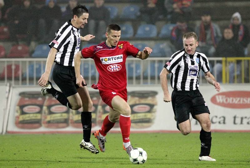 Football. I liga. Odra Wodzislaw - Sandecja Nowy Sacz. 09.10.2010