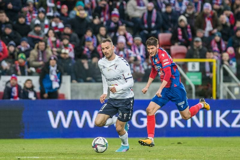 Football. PKO BP Ekstraklasa. Gornik Zabrze - Rakow Czestochowa. 20.02.2022