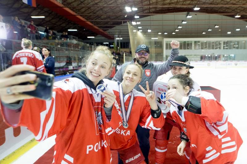 Ice Hockey. Women's World Championship Division 1B. Poland - China. 14.04.2022
