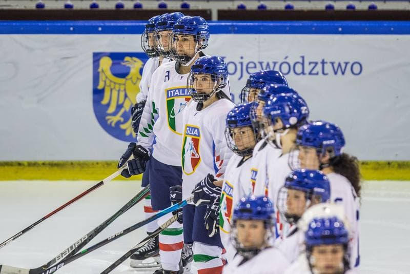 Ice Hockey. Women's World Championship Division 1B. Slovenia - Italy. 08.04.2022