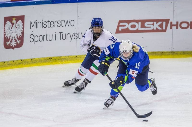 Ice Hockey. Women's World Championship Division 1B. Slovenia - Italy. 08.04.2022
