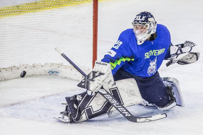 Ice Hockey. Women's World Championship Division 1B. Slovenia - Italy. 08.04.2022