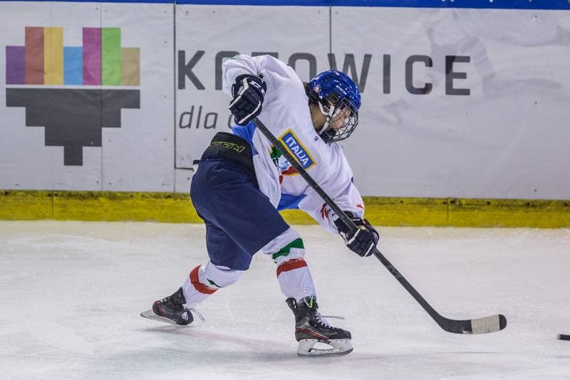 Ice Hockey. Women's World Championship Division 1B. Slovenia - Italy. 08.04.2022