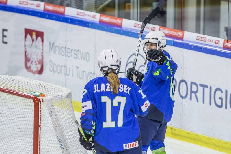 Ice Hockey. Women's World Championship Division 1B. Slovenia - Italy. 08.04.2022