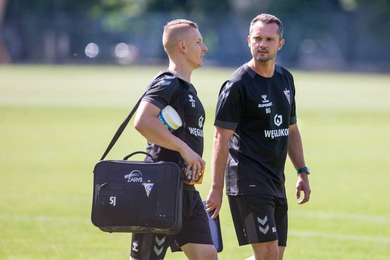 Football. Sparing. Gornik Zabrze - Puszcza Niepolomice. 24.06.2022
