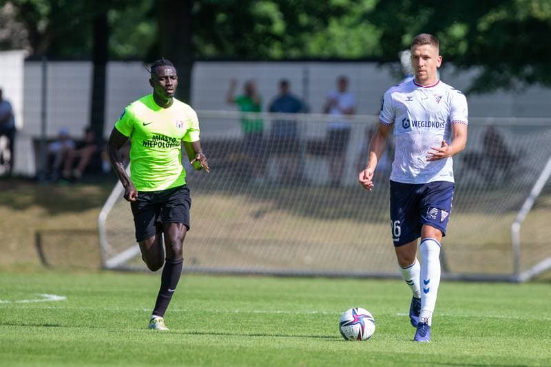 Football. Sparing. Gornik Zabrze - Puszcza Niepolomice. 24.06.2022