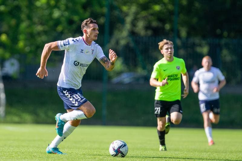 Football. Sparing. Gornik Zabrze - Puszcza Niepolomice. 24.06.2022