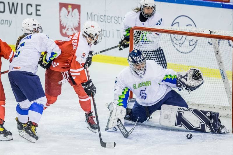 Ice Hockey. Women's World Championship Division 1B. Poland - Slovenia. 09.04.2022