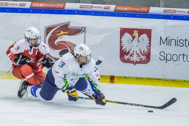 Ice Hockey. Women's World Championship Division 1B. Poland - Slovenia. 09.04.2022