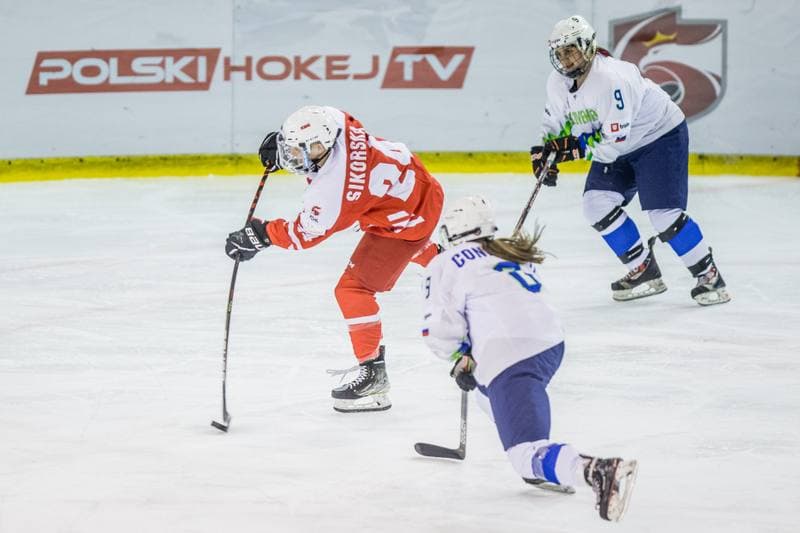 Ice Hockey. Women's World Championship Division 1B. Poland - Slovenia. 09.04.2022
