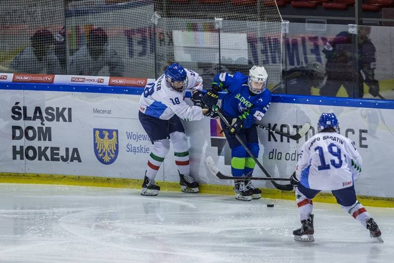 Ice Hockey. Women's World Championship Division 1B. Slovenia - Italy. 08.04.2022